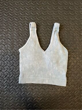 Zenana Outfitters Ribbed V-Neck Crop Tank - Light Gray